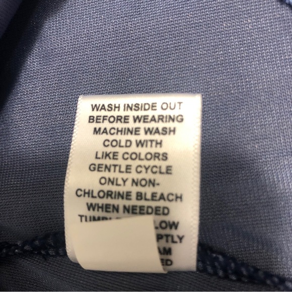 Elle Crepe Knit Velvet Tee NWT Small - Picture 7 of 7